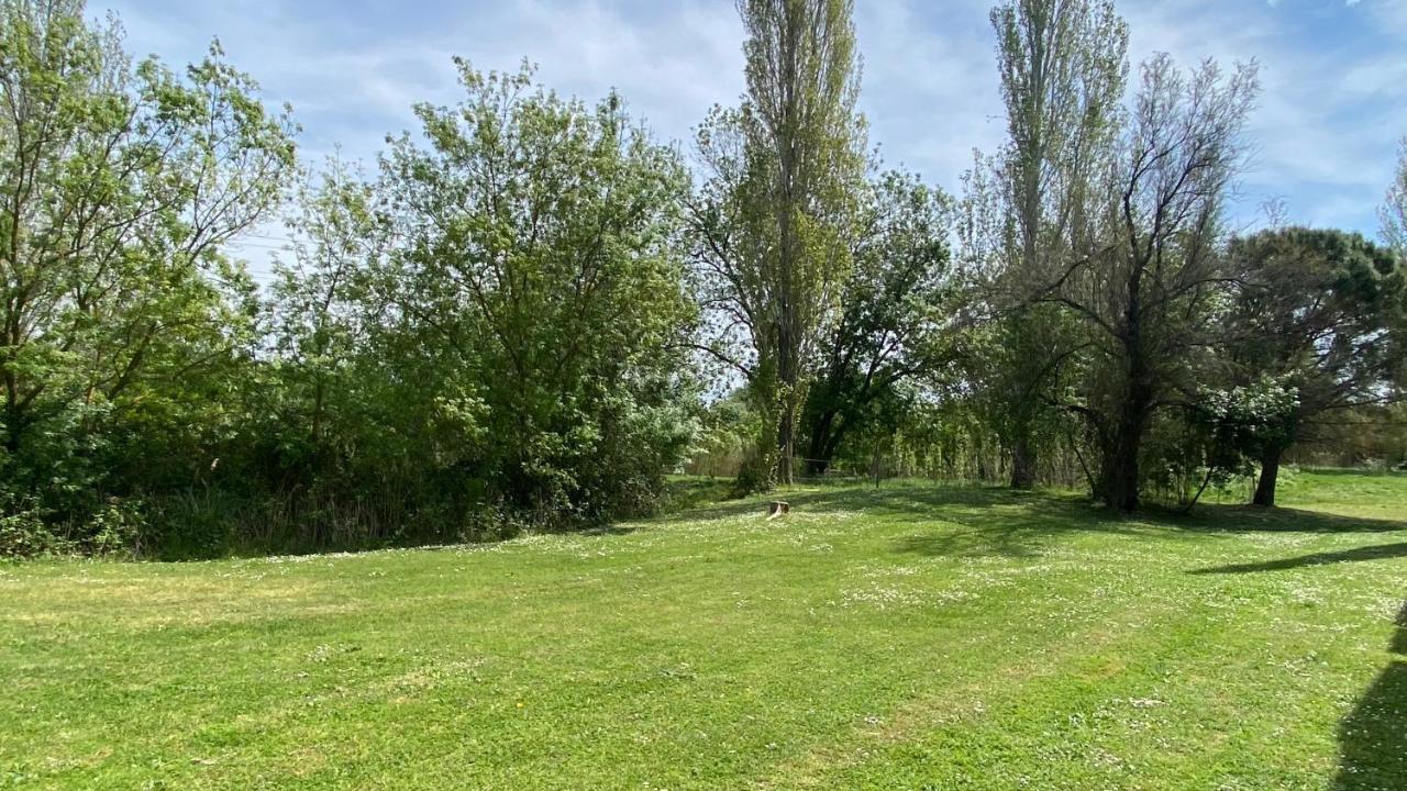 Joli Appartement 27M2 Oasis Provencale En Village Vacances En Camargue Arlés Exterior foto
