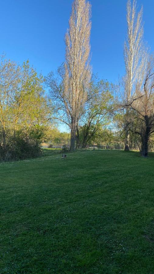Joli Appartement 27M2 Oasis Provencale En Village Vacances En Camargue Arlés Exterior foto